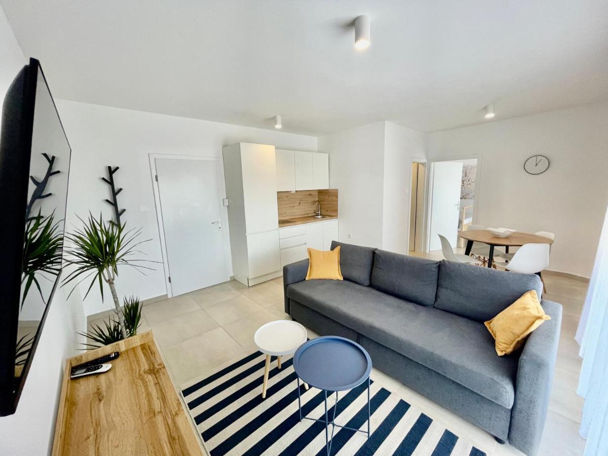 Apartments Maja 德拉马利 外观 照片
